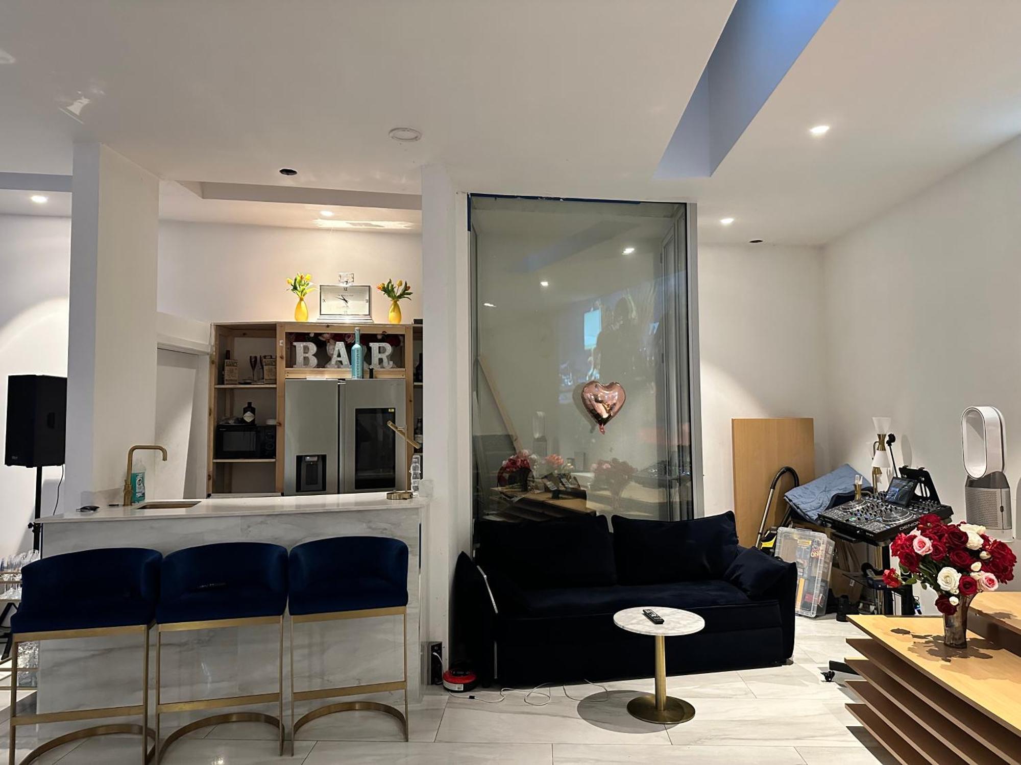 Hall - Barons Court Holiday home London